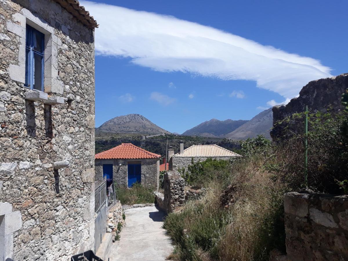 Aspasia House Oítilon Buitenkant foto