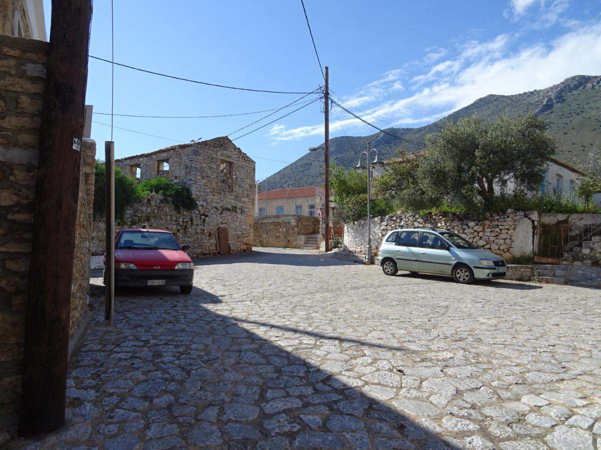 Aspasia House Oítilon Buitenkant foto