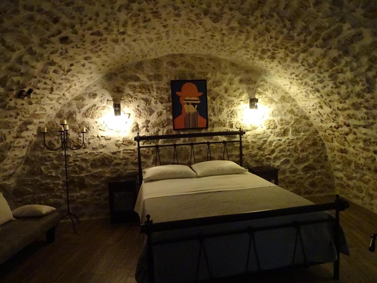 Aspasia House Oítilon Buitenkant foto