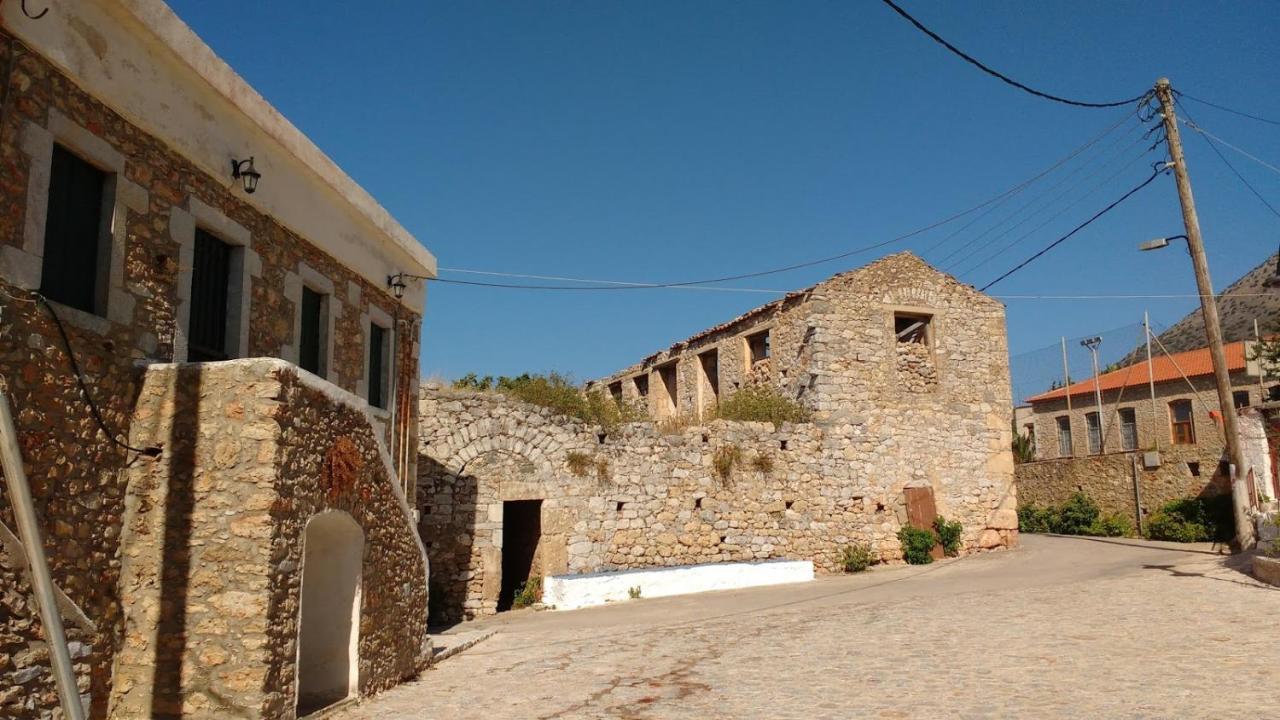 Aspasia House Oítilon Buitenkant foto