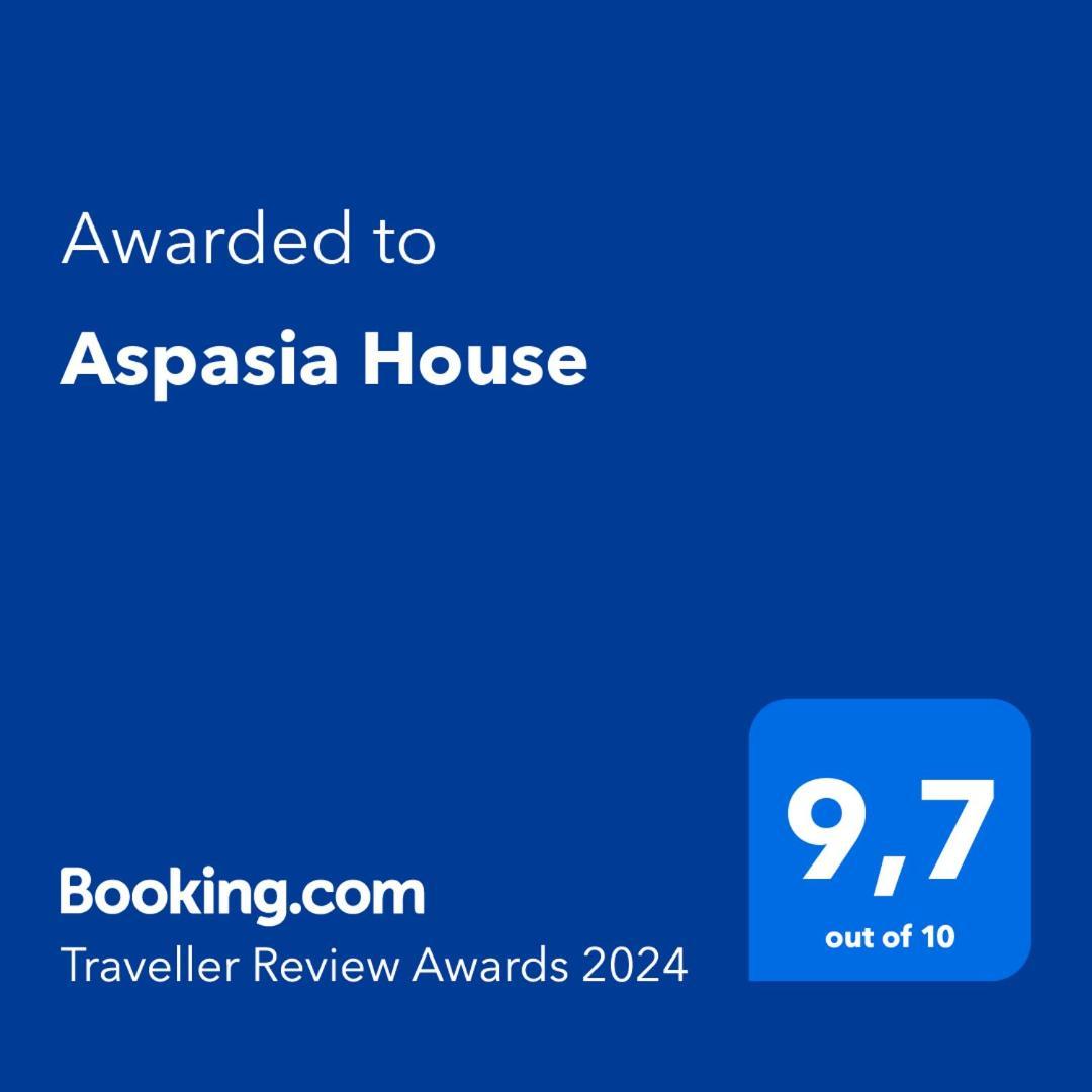 Aspasia House Oítilon Buitenkant foto