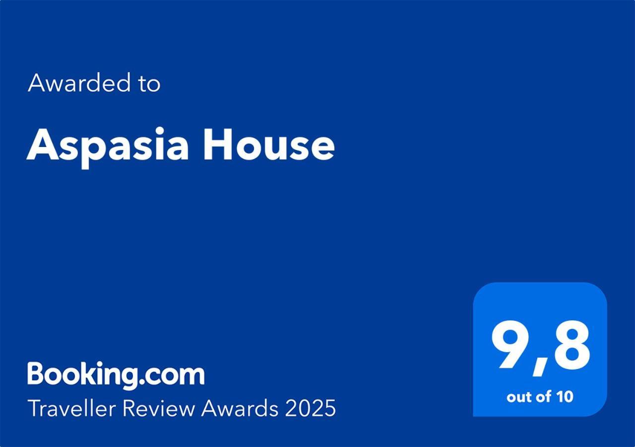 Aspasia House Oítilon Buitenkant foto